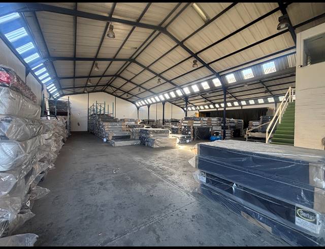 1,163M² WAREHOUSE TO LET IN PAROW INDUSTRIAL